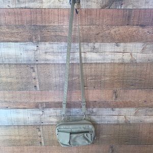 Baggallini Tan Crossbody Travel Purse